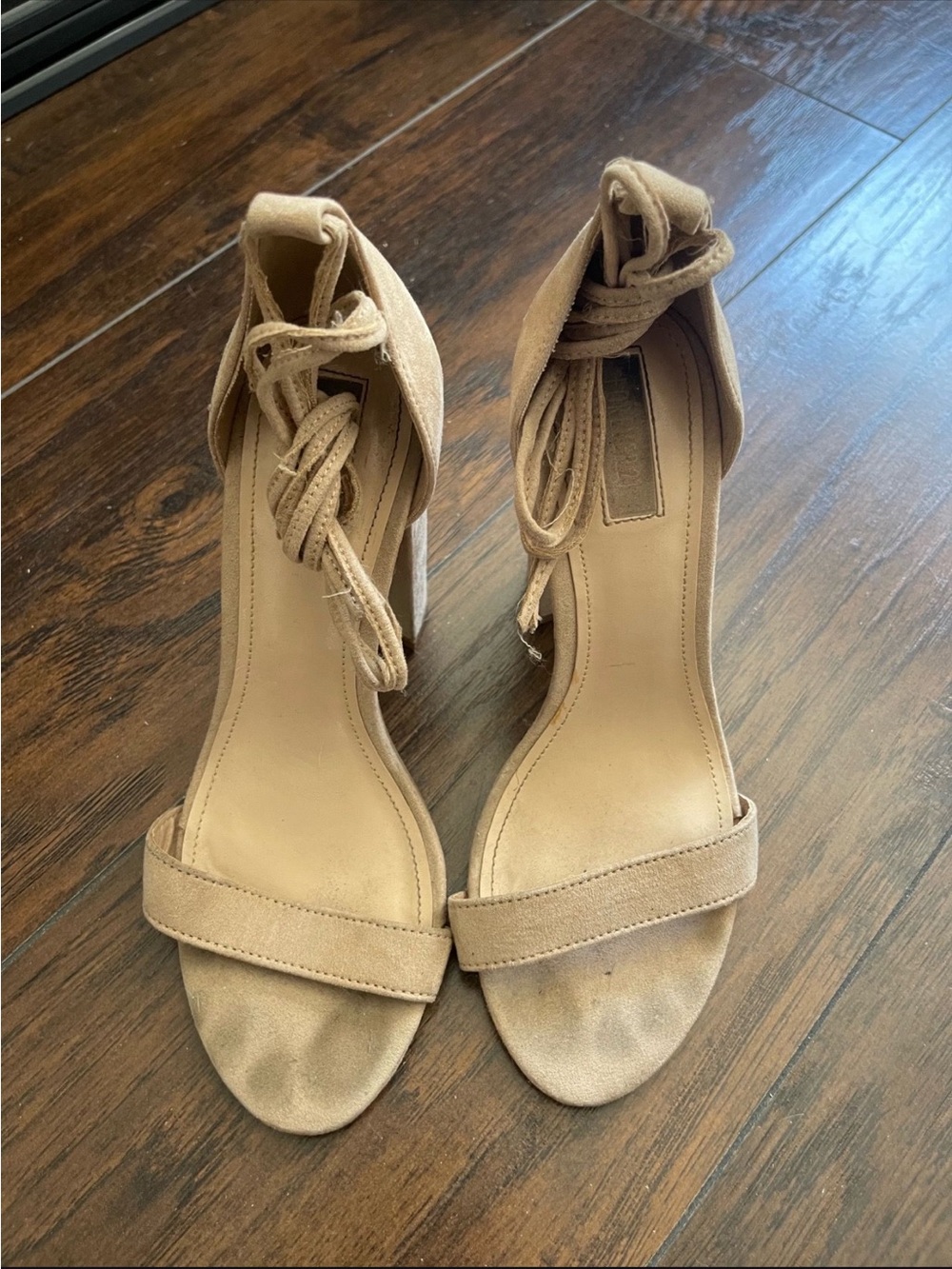 Women's Ankle-Tie Sandals in Tan